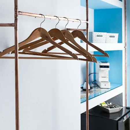 Favela Living Space Vendégház Hriszí Aktí Haniá